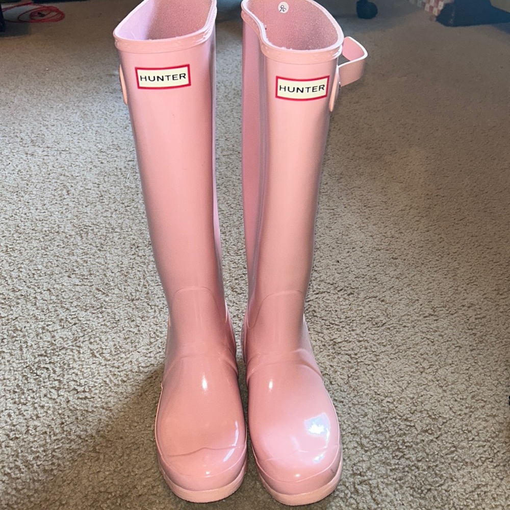 pink hunter boots, size 8